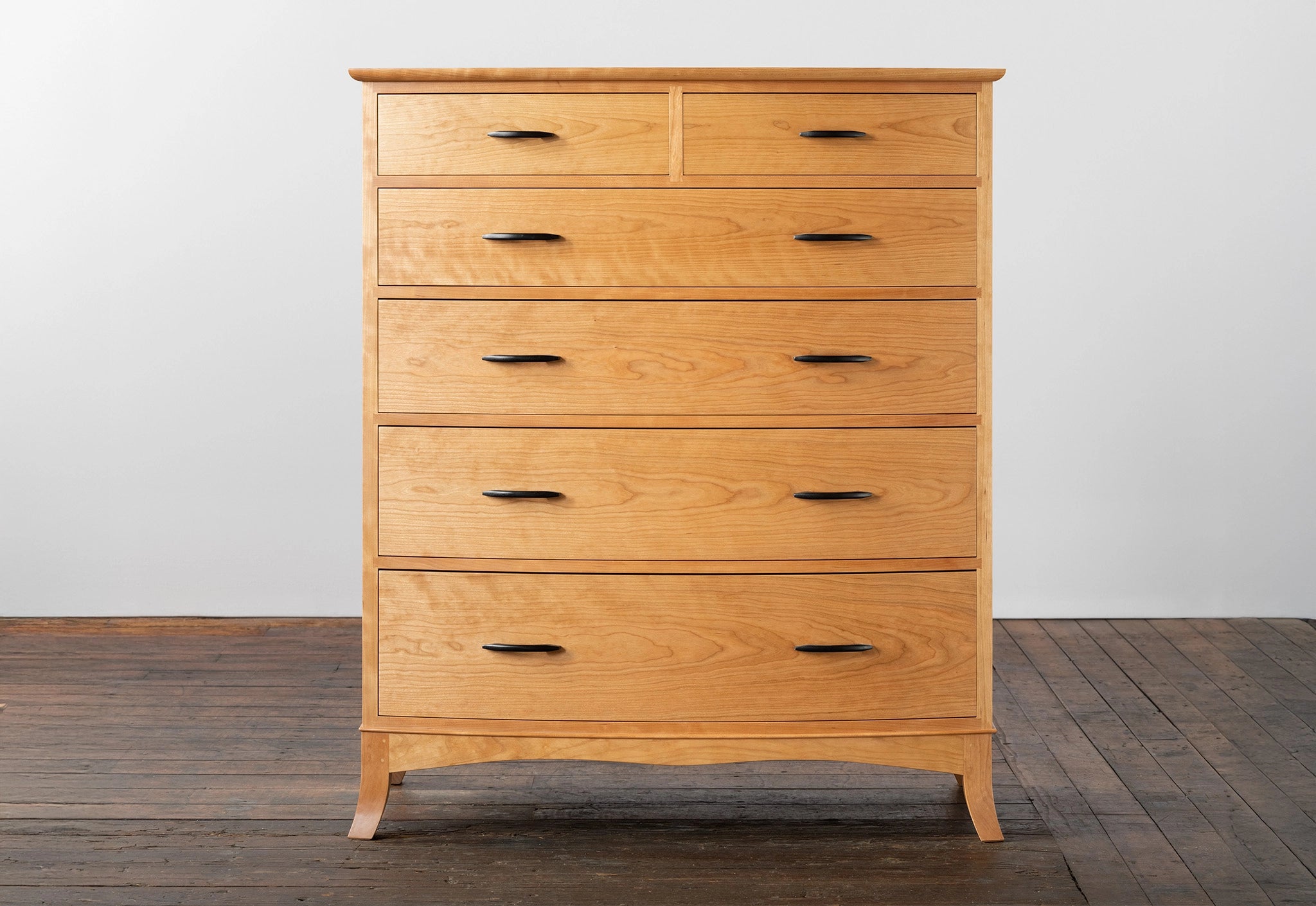 Crescent Six Drawer Bureau – Thos. Moser