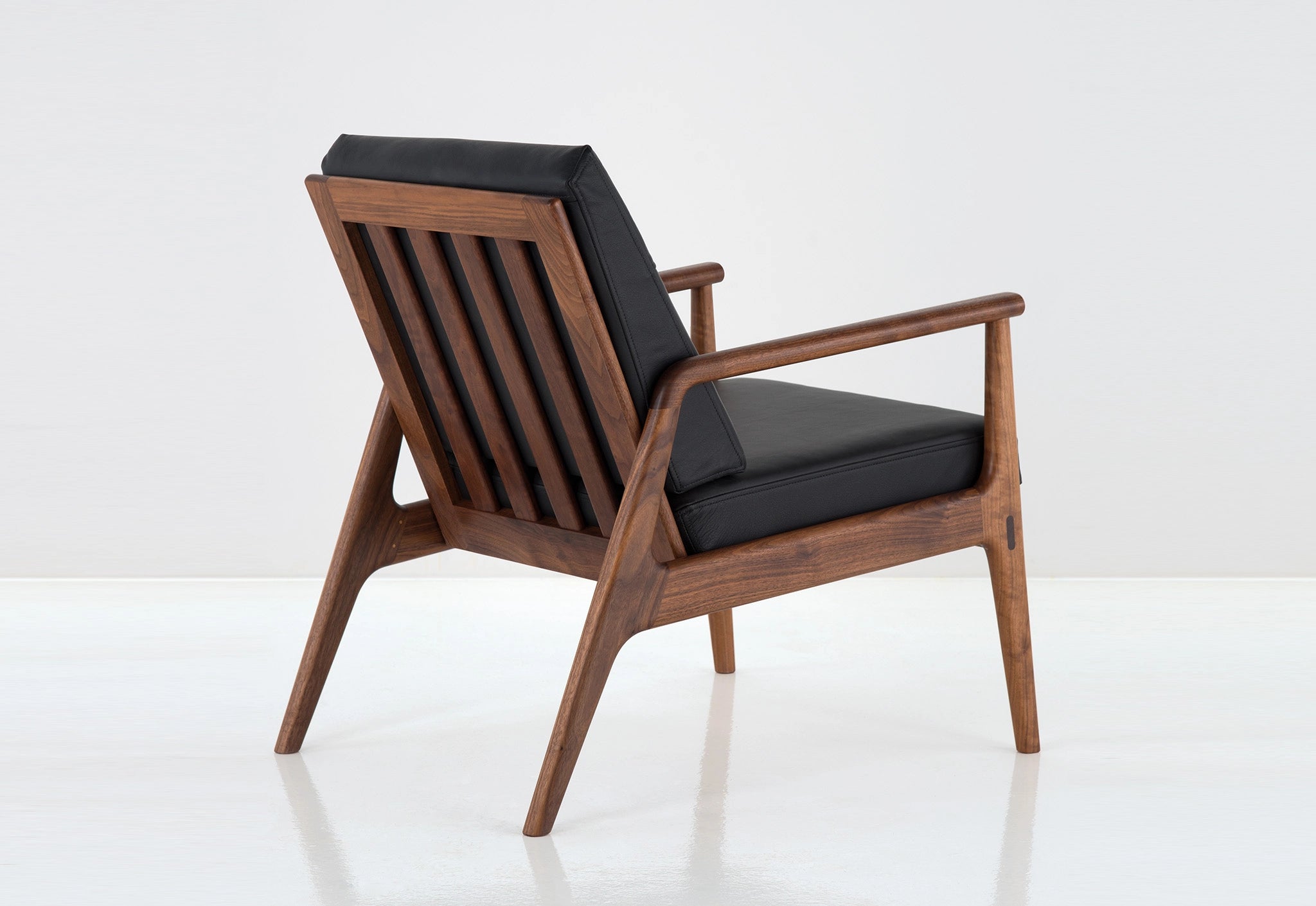Fahmida Chair