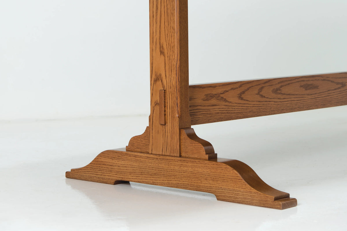 Daniela Table
