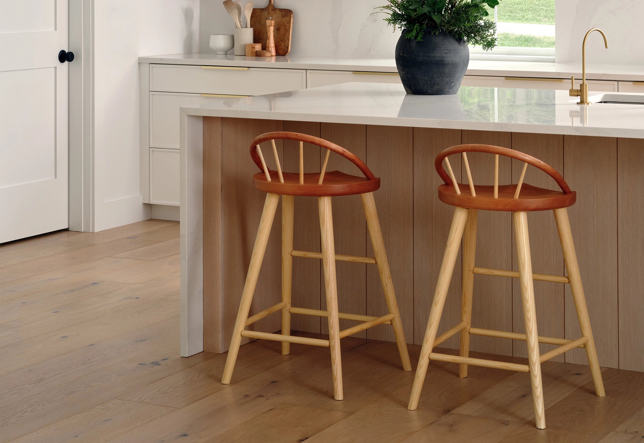 Bowback Stool