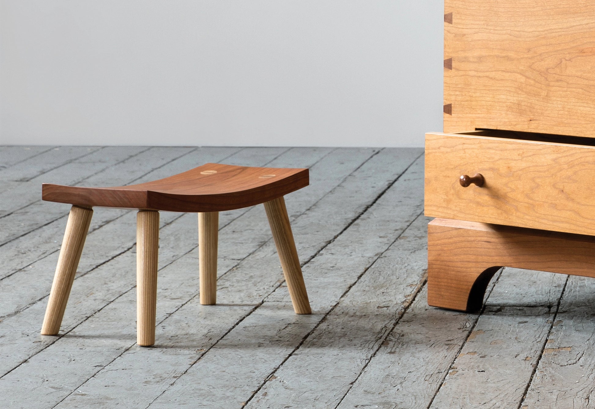 Crescent Foot Stool – Thos. Moser