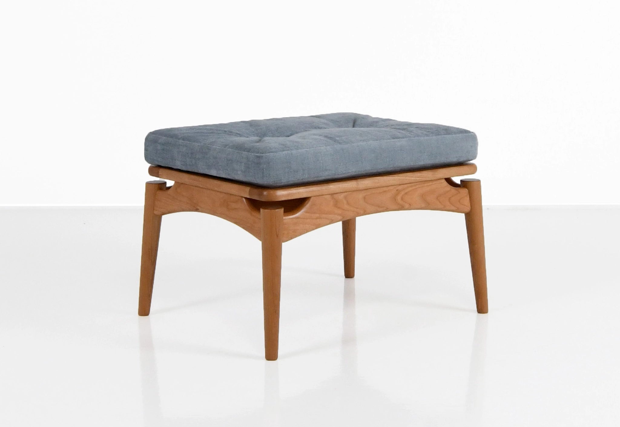 Ellipse Ottoman