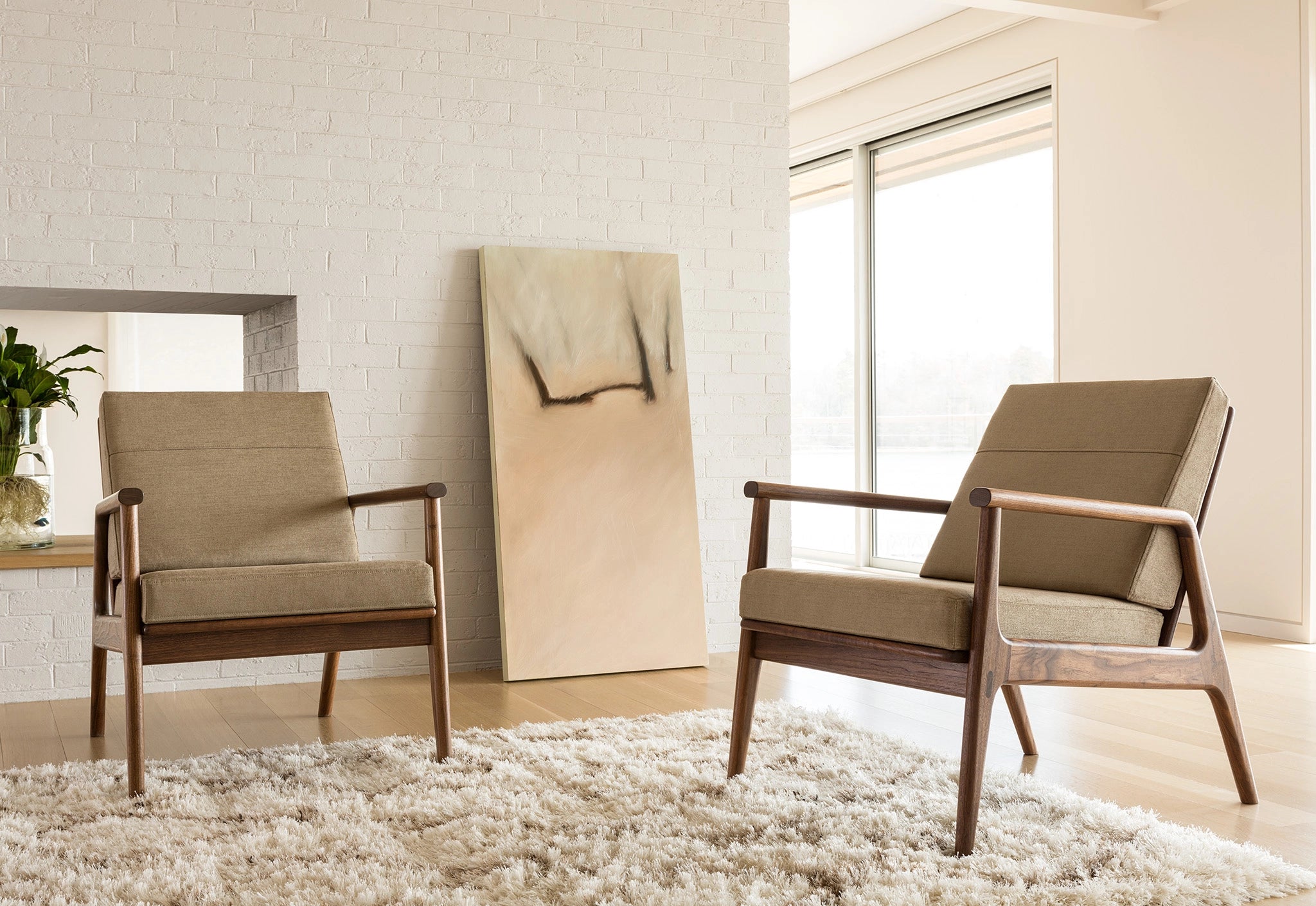 Fahmida Chair