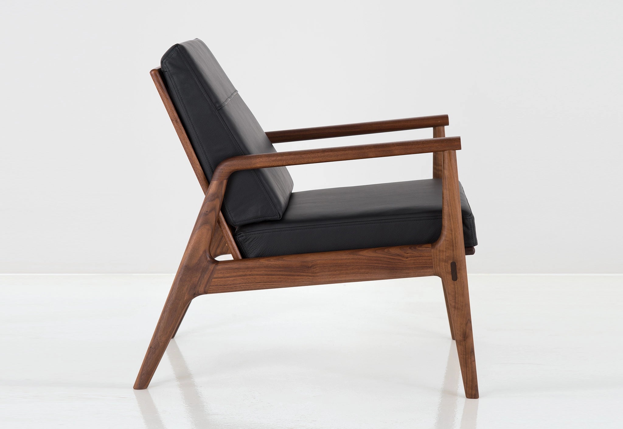 Fahmida Chair