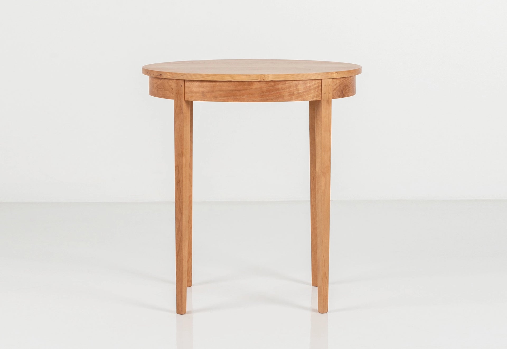 Table Minimus – Thos. Moser