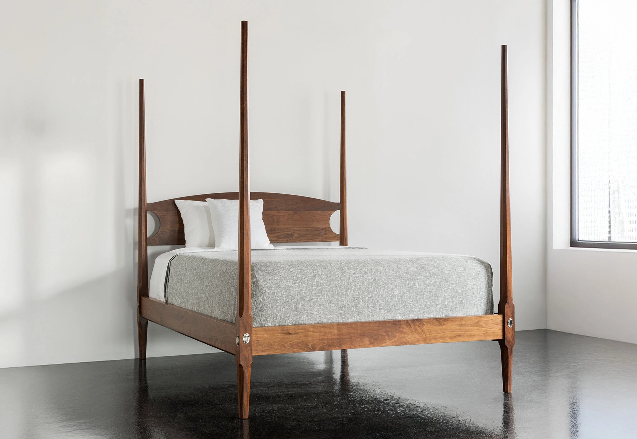 Pencil Post Bed