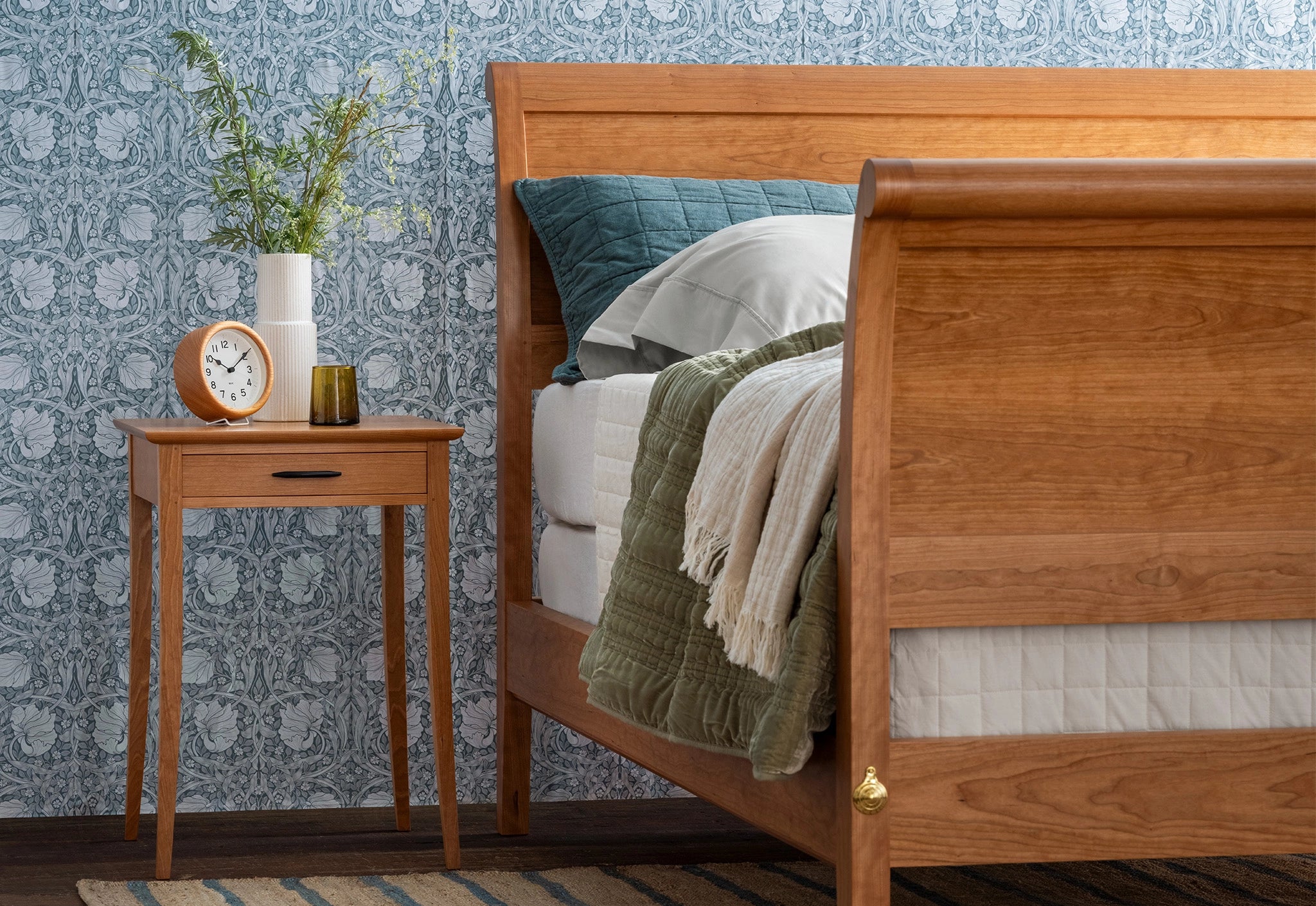 Sleigh Bed