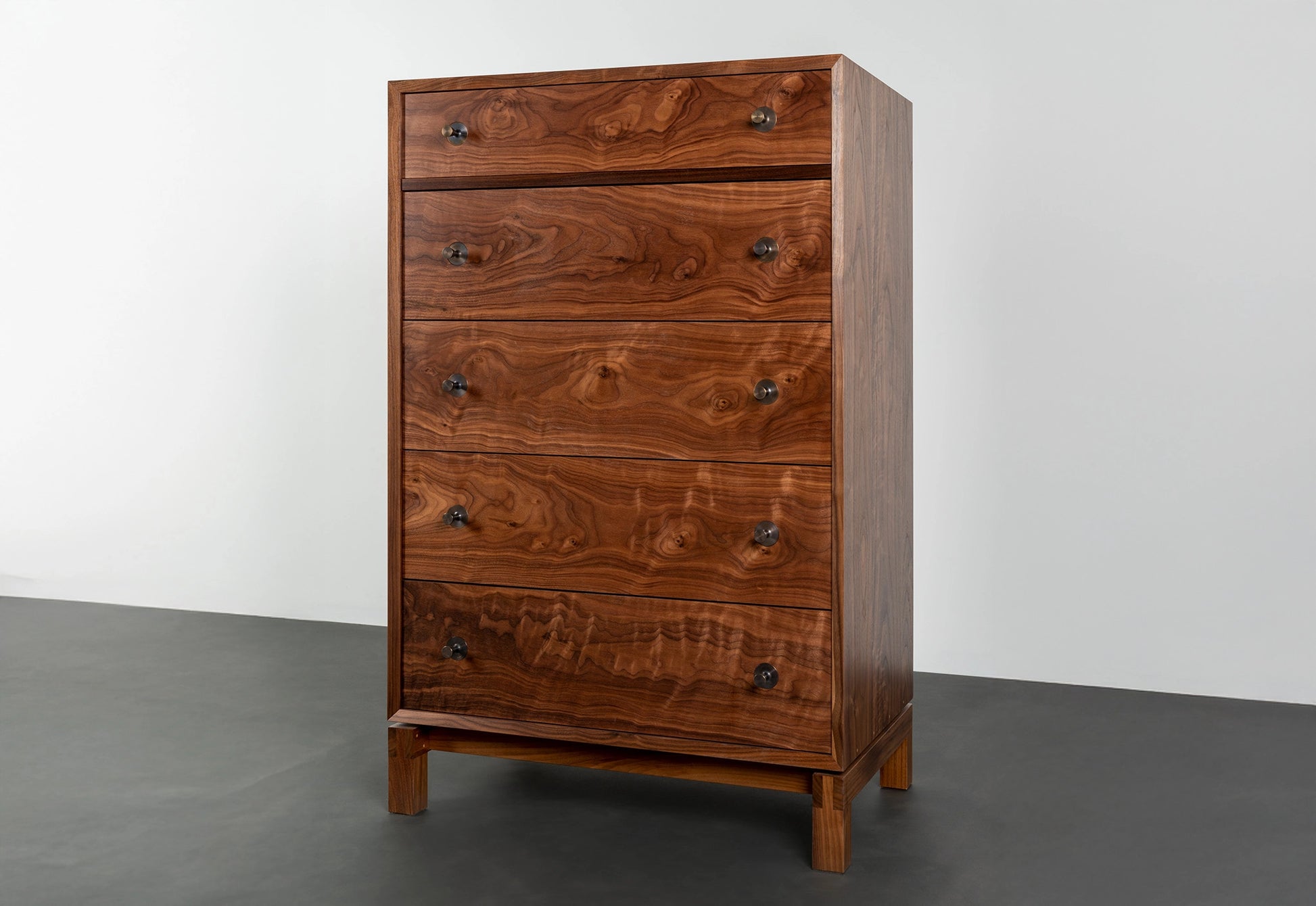 Studio Dresser