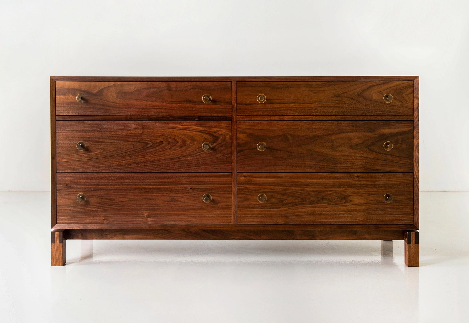 STUDIO_6DH_STUDIO_WALNUT_100.