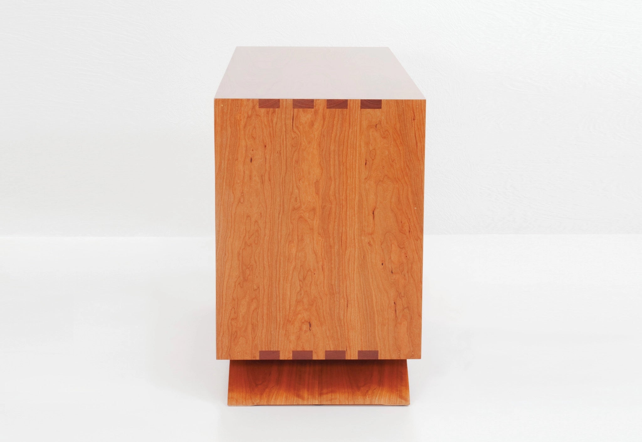 Vita Credenza