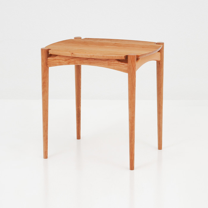 Ellipse End Table in Cherry