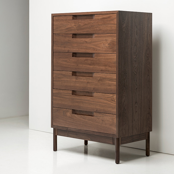 Hartford Vertical Dresser in Walnut