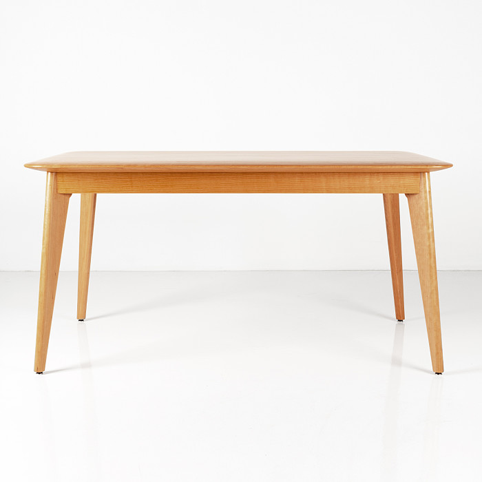 Unity Table in Cherry