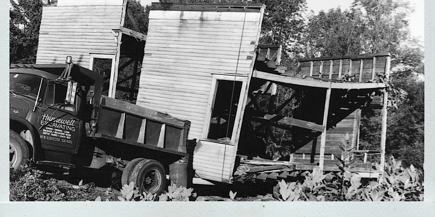 Hauling the vestry to New Gloucester